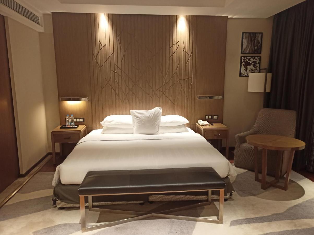 Welcomhotel By Itc Hotels, Richmond Road, Bengaluru Exteriör bild A bedroom at the hotel